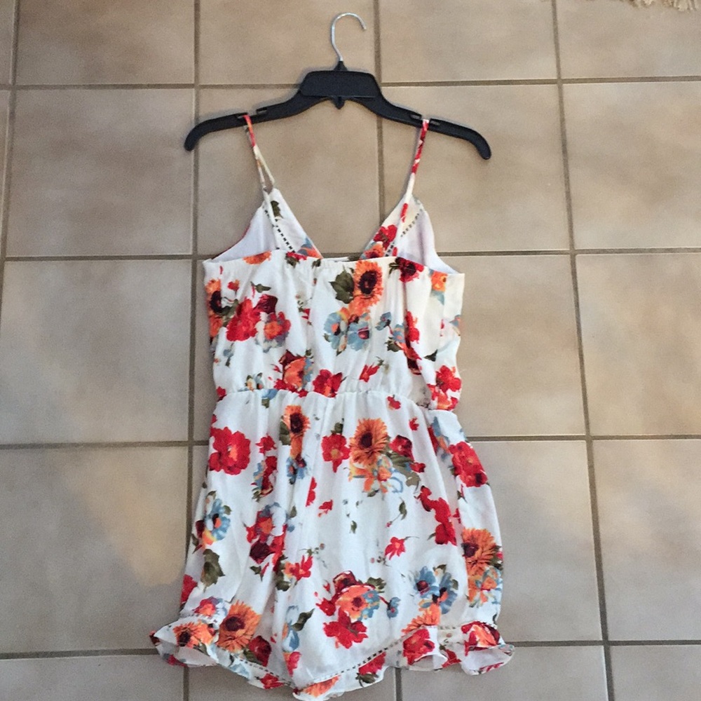 Romper - Picture 2 of 3